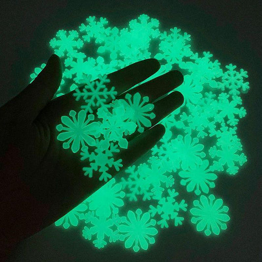 Luminous Snowflake Glow In The Dark Decorations (50 pcs)
